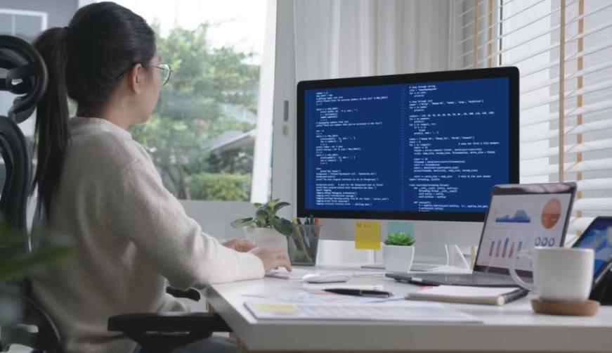 连江县企业数字化解决方案:机器学习赋能商业模式升级的核心路径